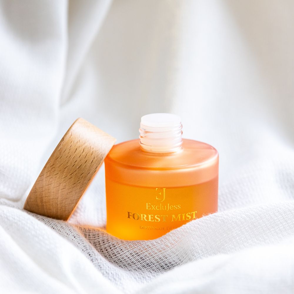 cadeau set geurkaars en geurstokjes forest mist oranje (2)